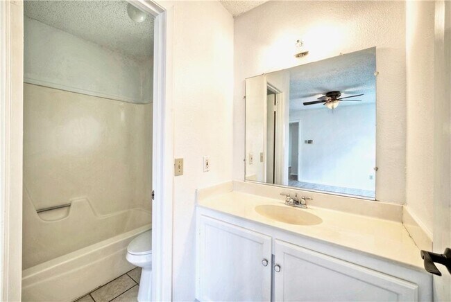 Building Photo - 1509 Sagebrush Dr