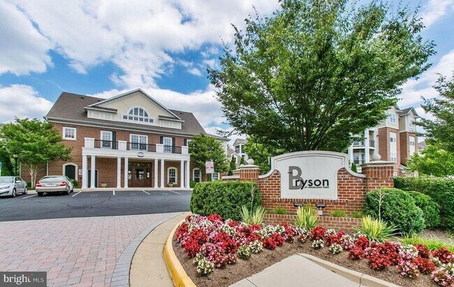 Building Photo - 12925 Centre Park Cir