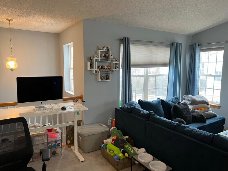 Building Photo - 652 Cobblestone Way