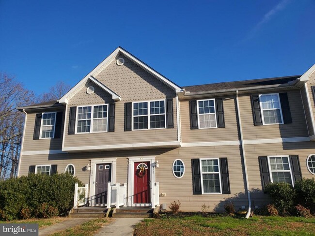 Primary Photo - 132 Bay Hill Ln
