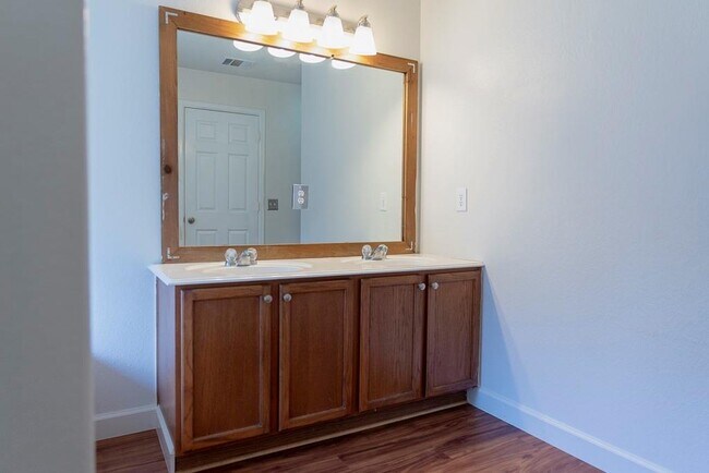 Building Photo - 113 Coreopsis Cove