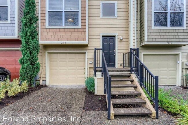 Building Photo - 3 br, 3 bath House - 2155 NE Cadbury Ave