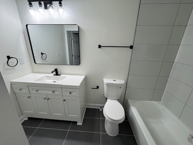 Building Photo - 1922 N Bentalou St