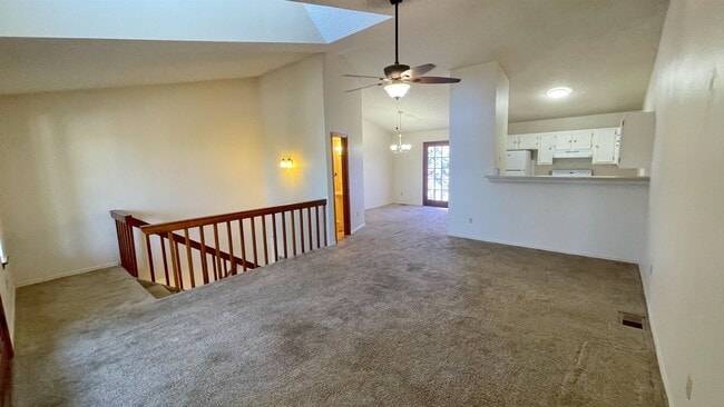 Building Photo - 105 Arricola Ave