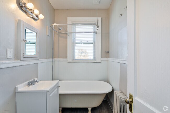 1BR, 1BA - 600SF - 1235 Randolph St NW