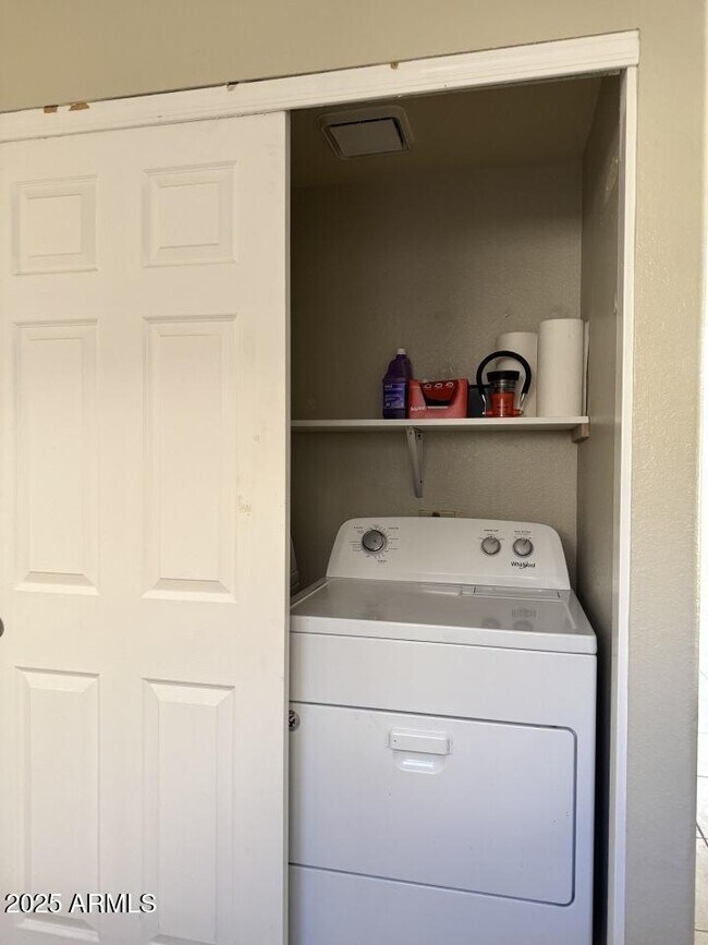 Building Photo - 7442 W Via Del Sol Dr