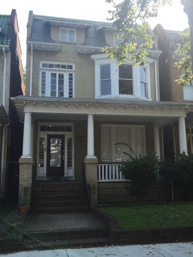 Primary Photo - 111 N Arthur Ashe Blvd