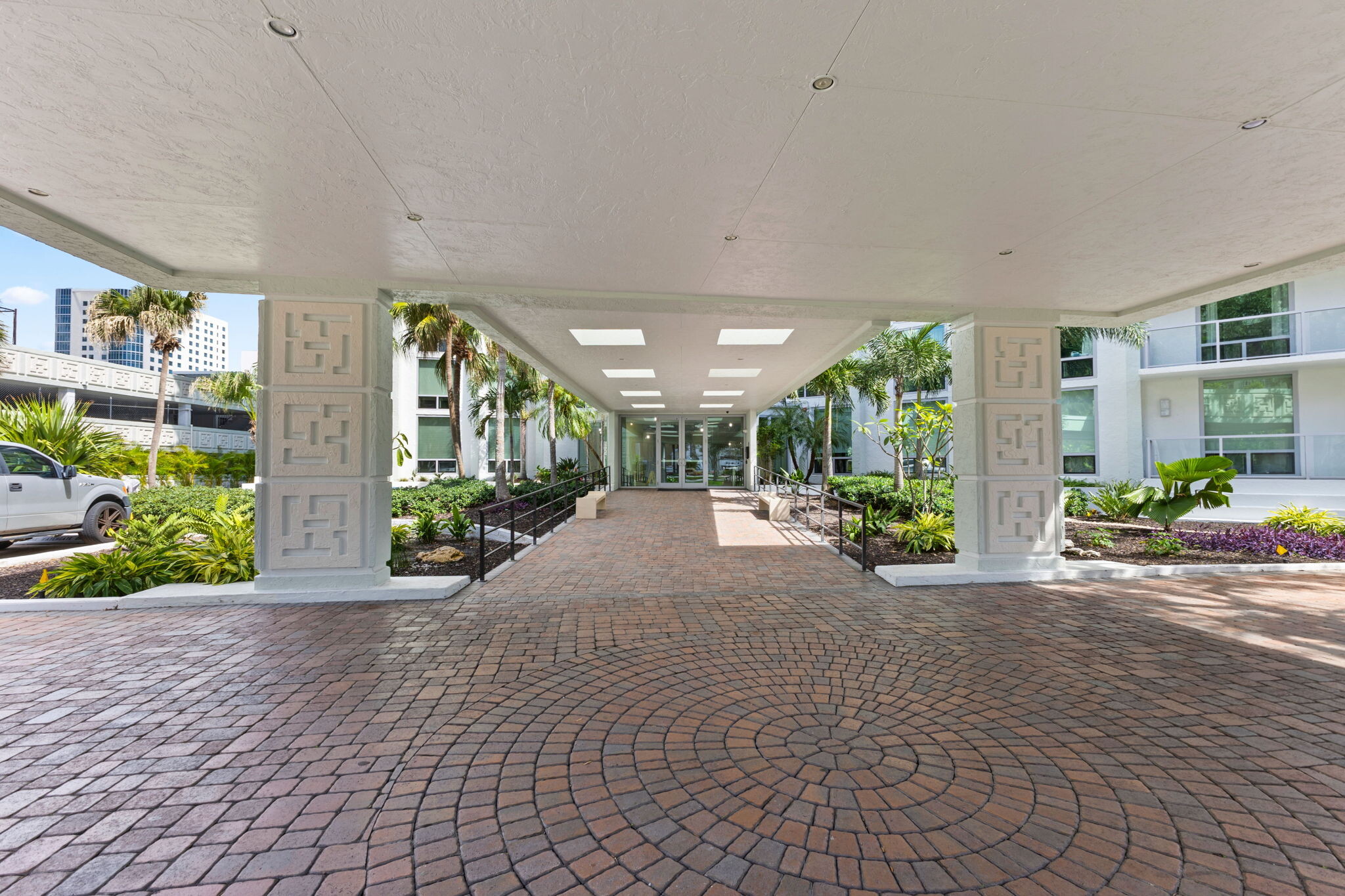 Building entry area - 1111 N Gulfstream Ave
