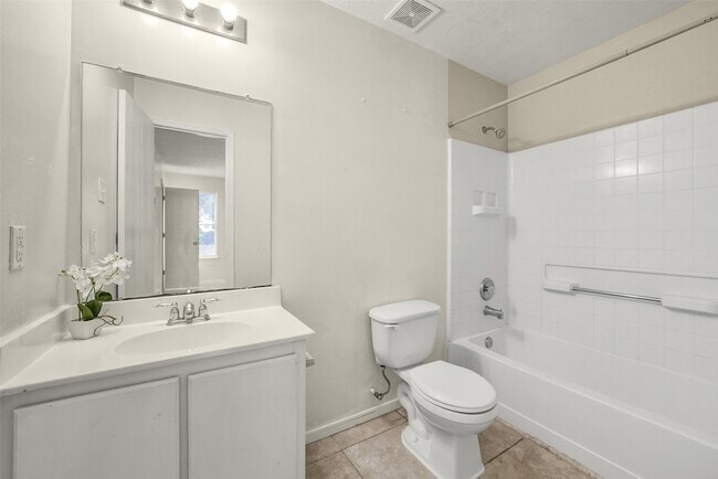 Building Photo - 839 Autumn Point Ln