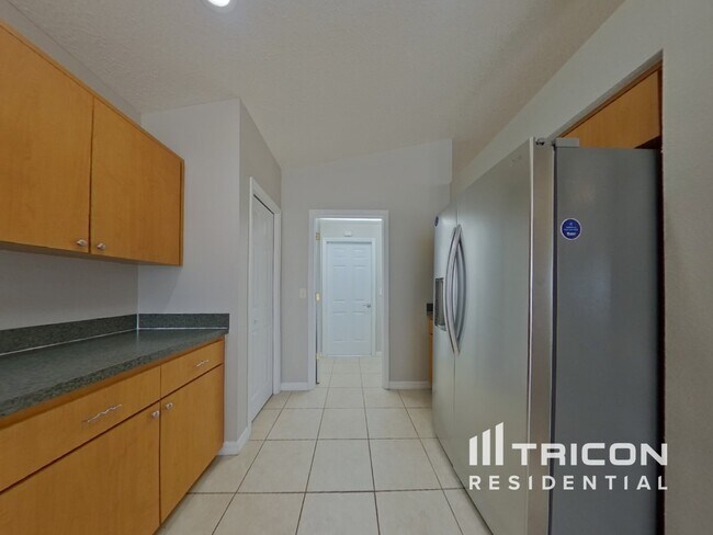 Building Photo - 7956 Floradora Dr