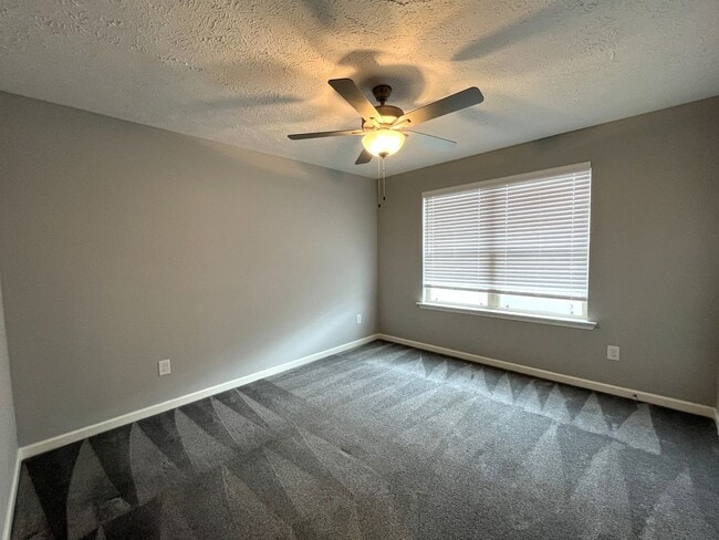 Building Photo - Immaculate 3 Bedroom 3 Bath Townhome in Smyrna!