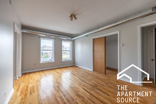 Building Photo - 2712 N Milwaukee Ave