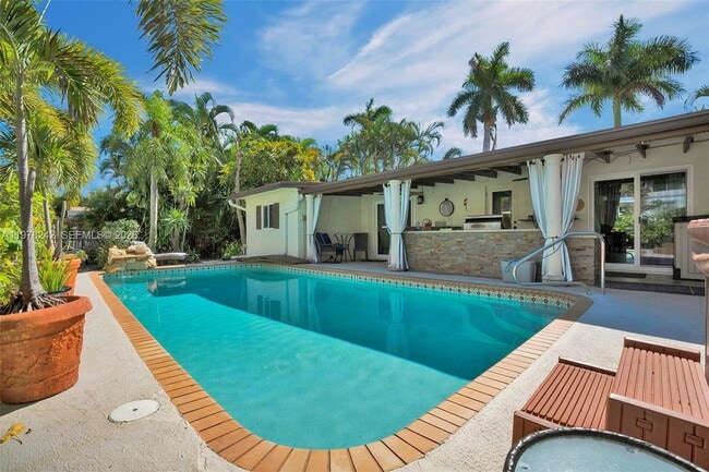 Building Photo - 812 Chukker Rd