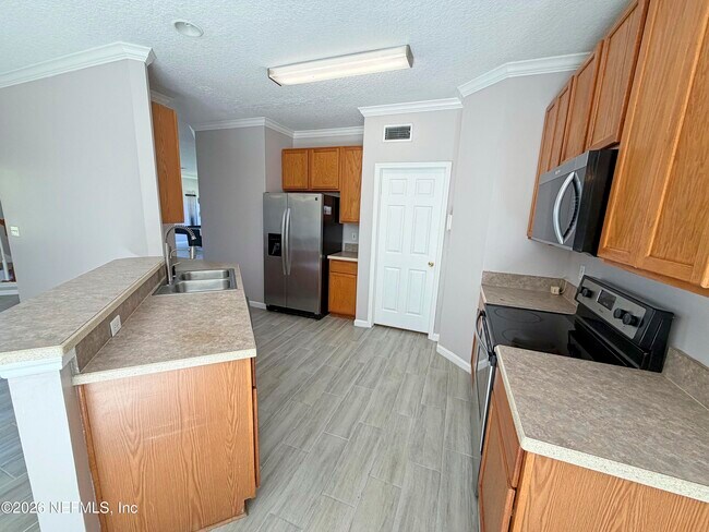 Building Photo - 10753 Long Cove Ct