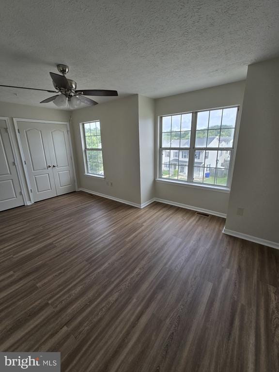 Building Photo - 6328 S Lake Ct