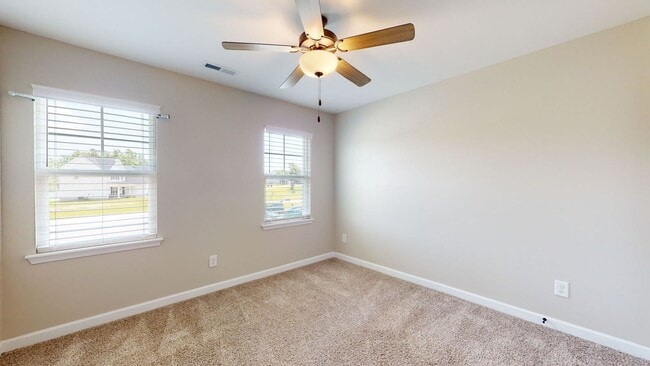 Building Photo - 215 Purple Martin Dr