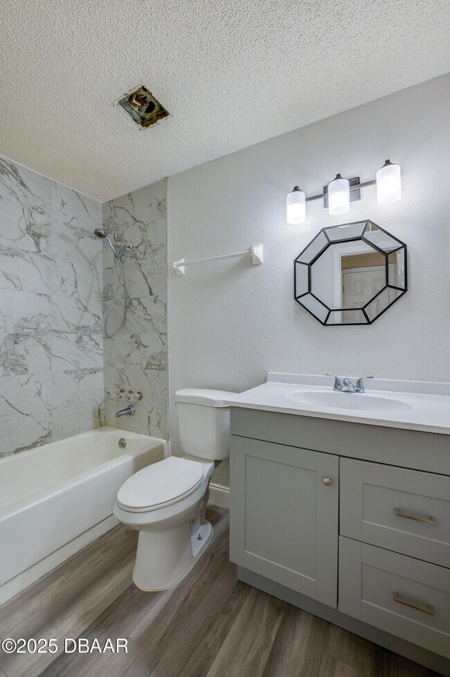 Building Photo - 1600 Big Tree Rd