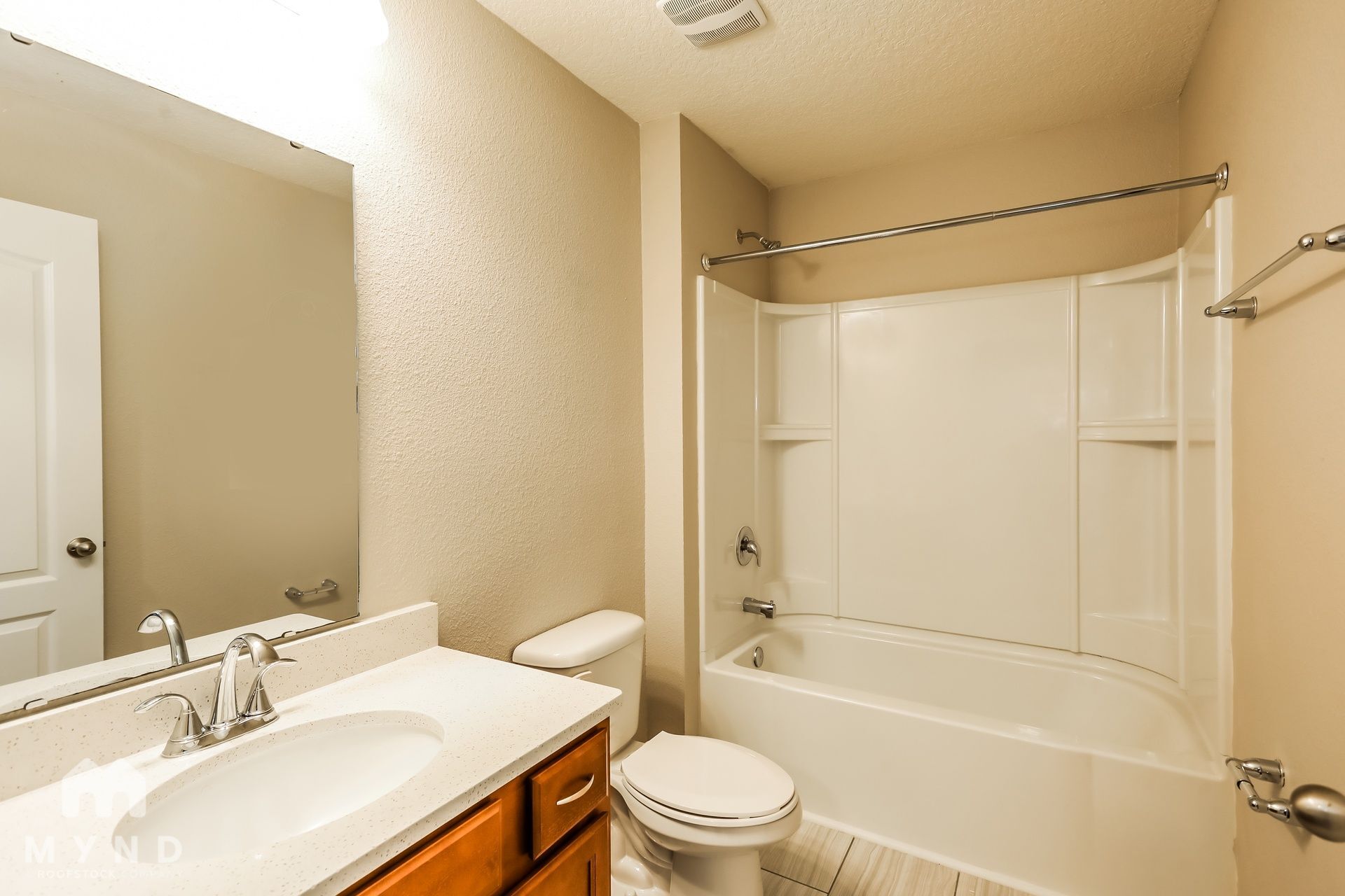 Building Photo - 2195 Pebble Point Dr