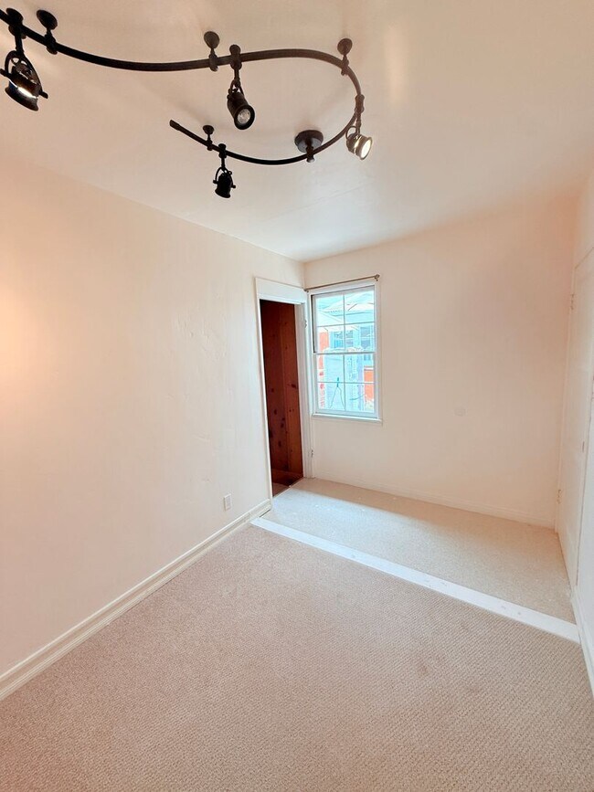 Building Photo - For Rent Units in Lompoc
