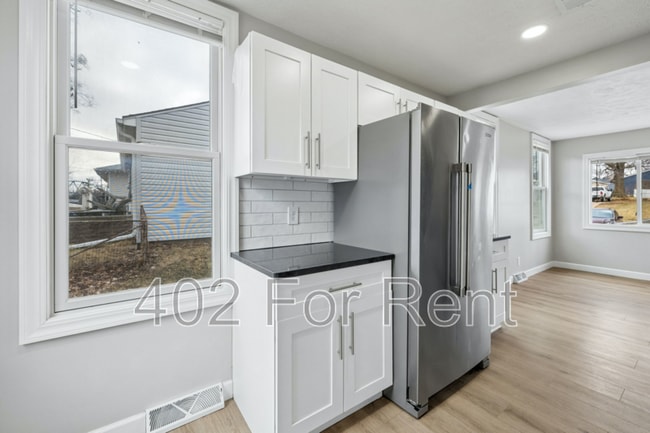 Building Photo - 3111 S 40th St