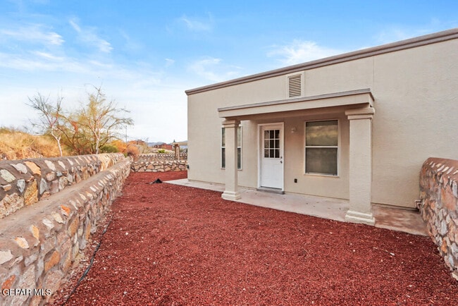 Building Photo - 4716 Pistolero Ln