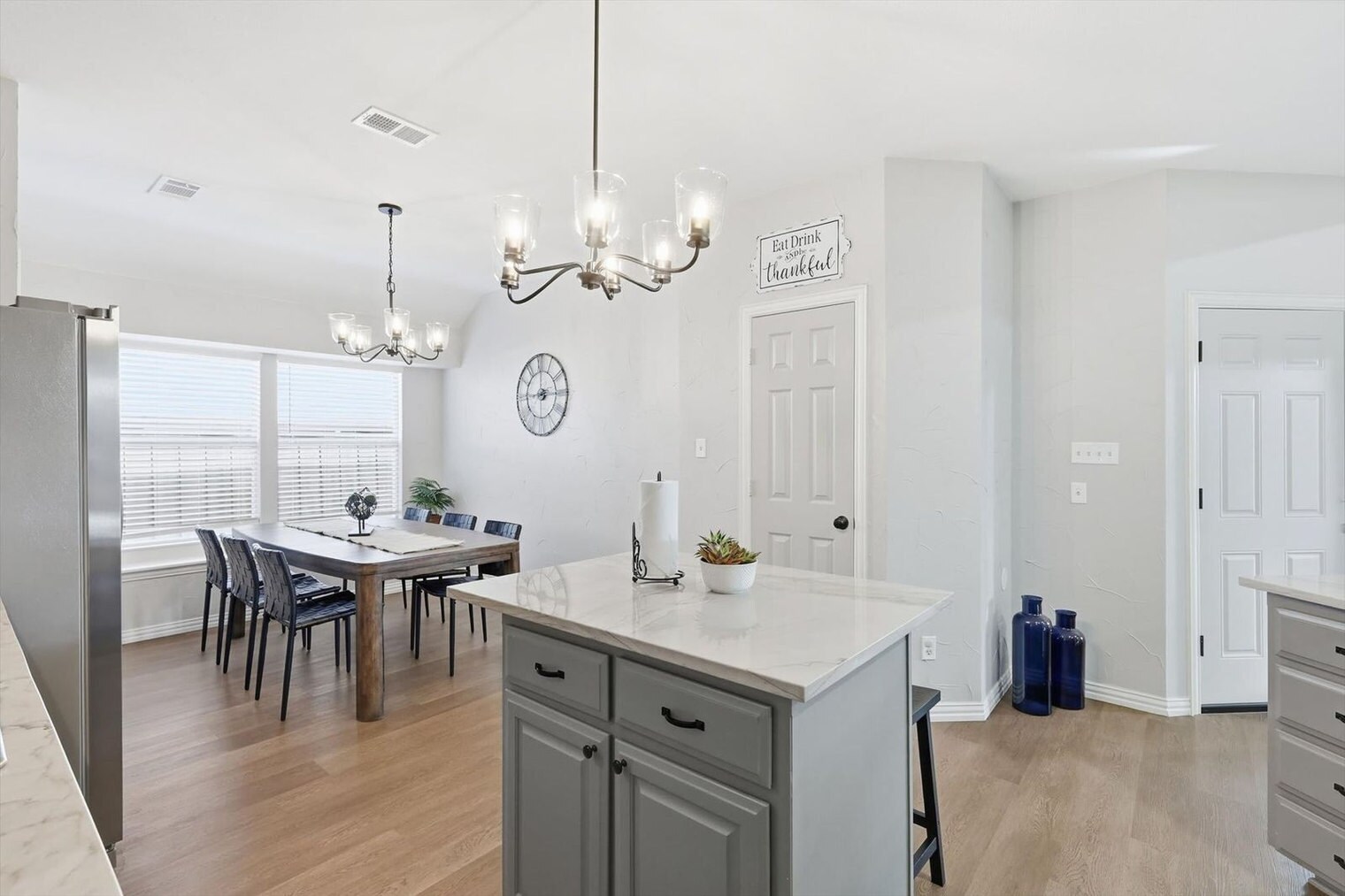 Building Photo - 2008 Vista Dr