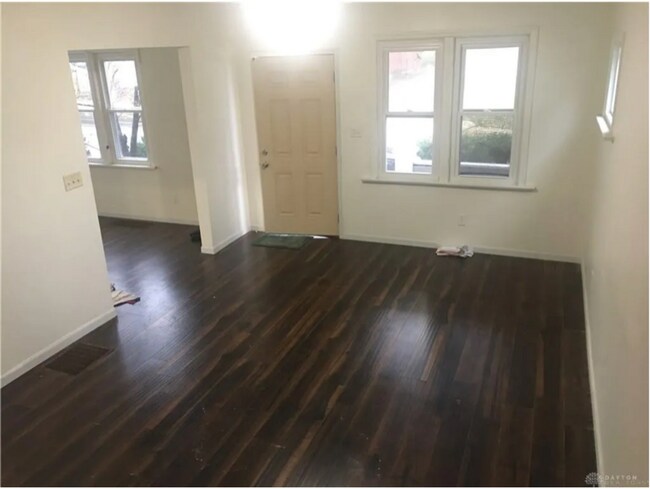 Building Photo - 144 W Fairview Ave