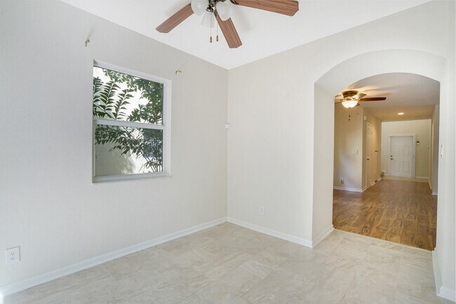 Building Photo - 785 Imperial Lake Rd