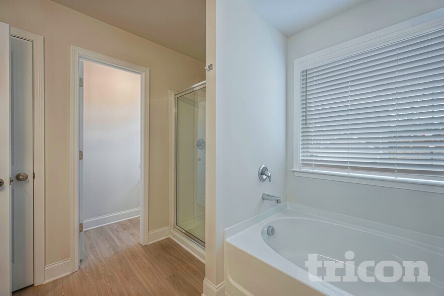 Building Photo - 210 Margrave Dr