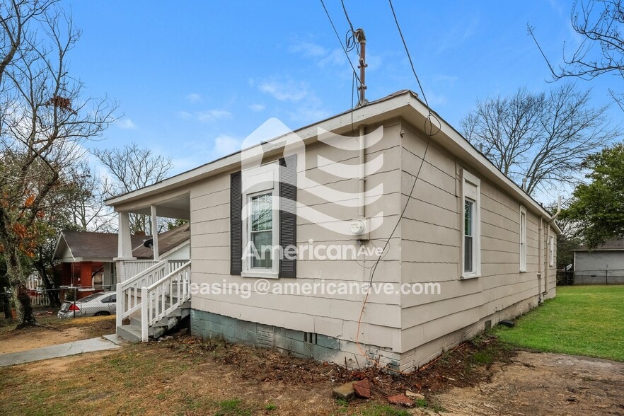 Building Photo - 2109 14th Ct