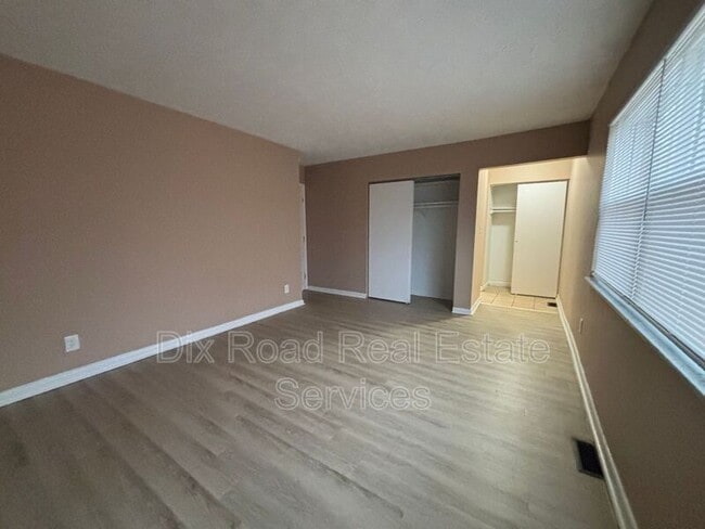 Building Photo - 3312 Burgoyne Dr