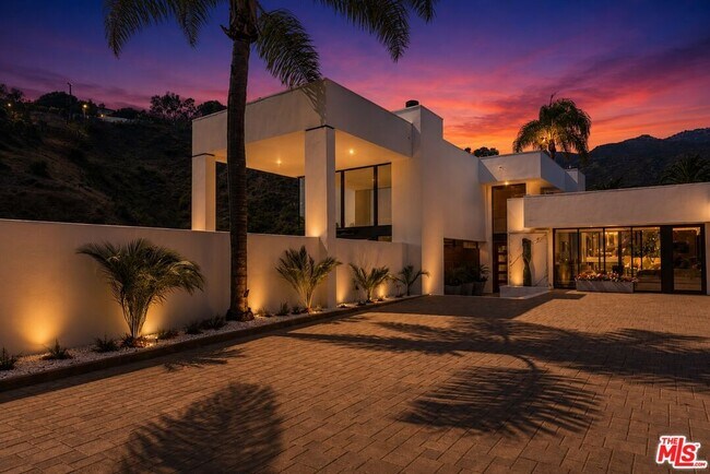 Building Photo - 3851 Sweetwater Canyon Dr