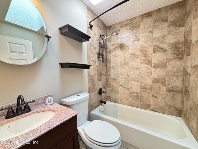 Building Photo - 1270 Tahoe Ct