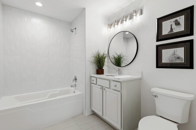 Building Photo - 200 N Jefferson St