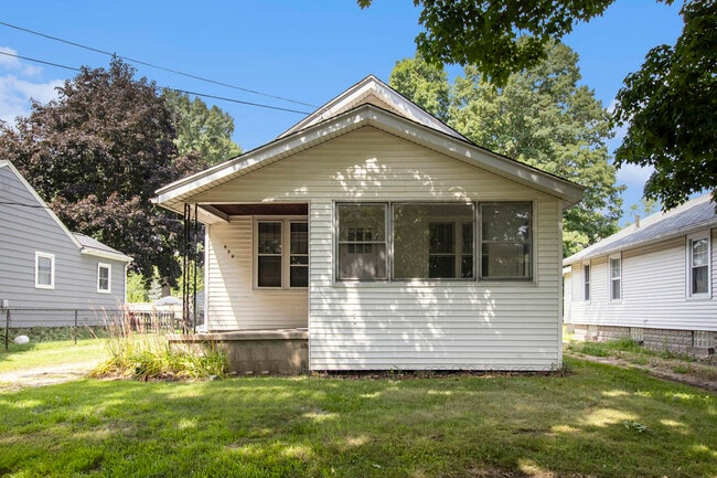 Building Photo - 539 Gayle Ave
