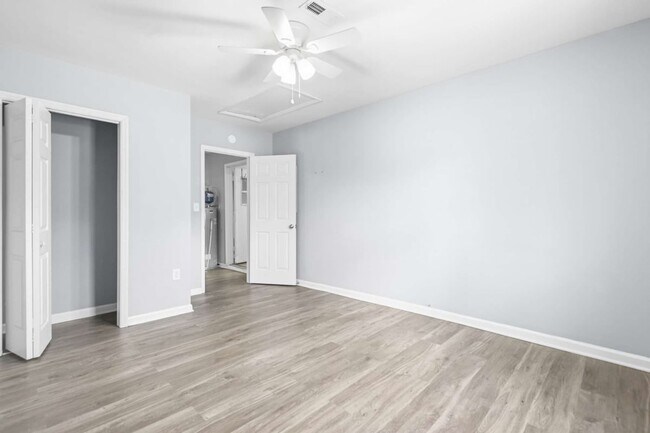 Building Photo - 4421 Jenwood St