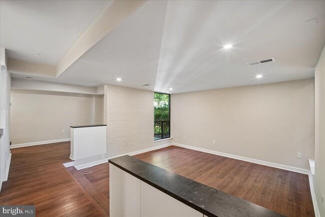 Building Photo - 9907 Blundon Dr