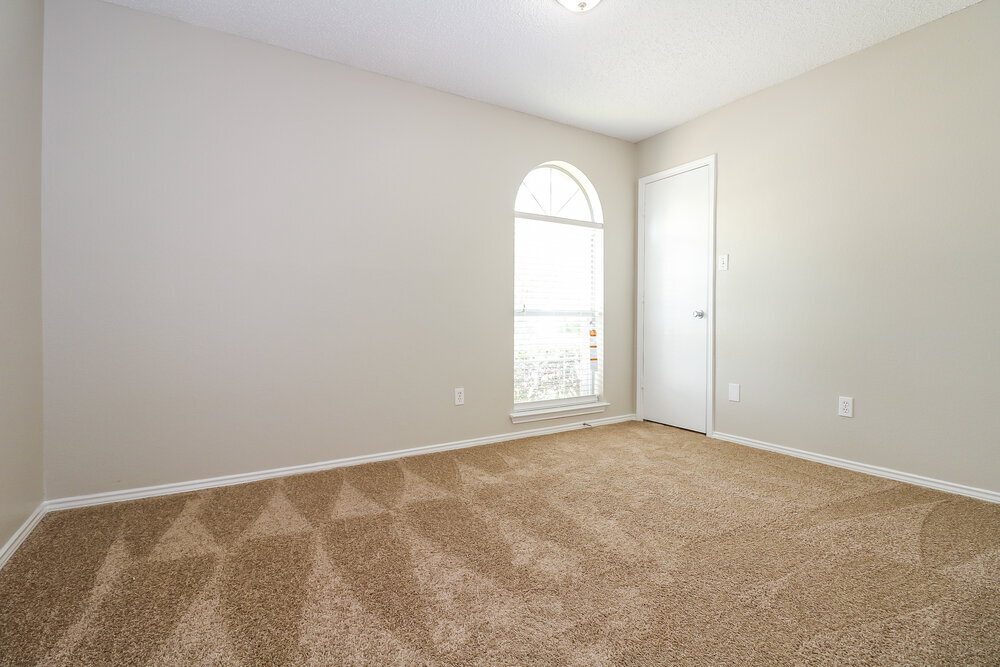 Building Photo - 2824 Bent Brook Dr