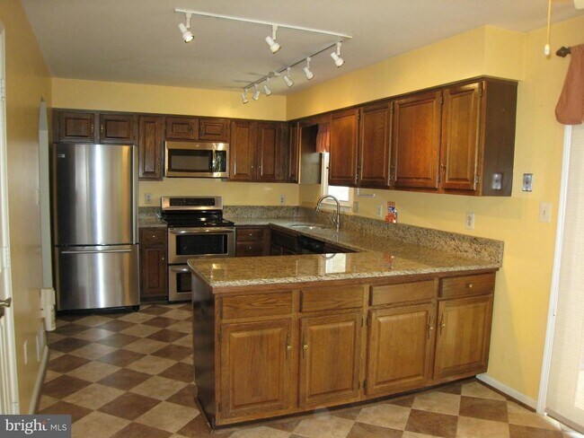 Building Photo - 4535 Sawgrass Ct
