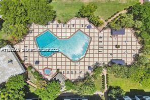 Building Photo - 17021 N Bay Rd