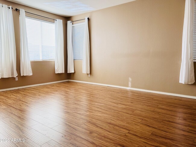Building Photo - 1177 W Laredo Ave