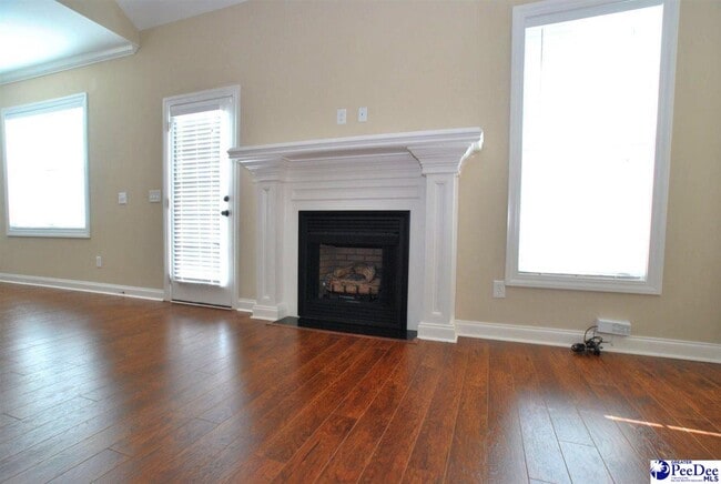 Building Photo - 1355 Millbank Dr