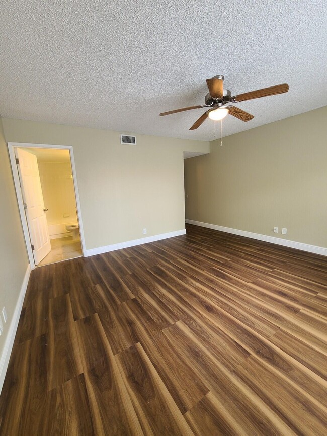 Building Photo - 1640 Windorah Way