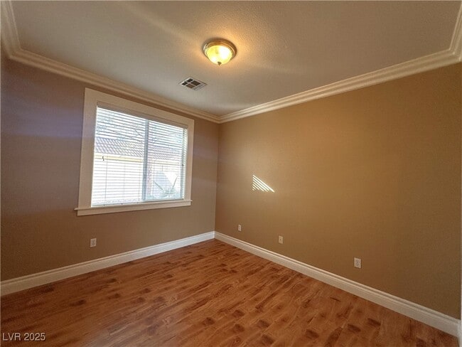 Building Photo - 271 Tayman Park Ave