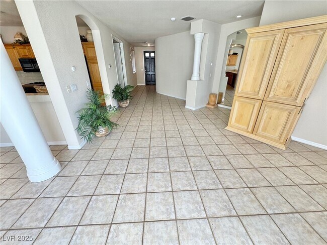 Building Photo - 1550 San Juan Hills Dr