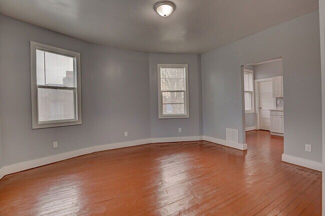 Building Photo - 1221 California Ave