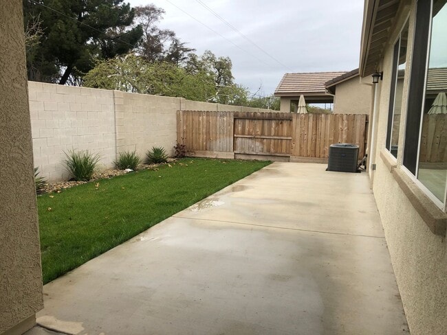 Building Photo - Brand New Beautiful Home in Merced.