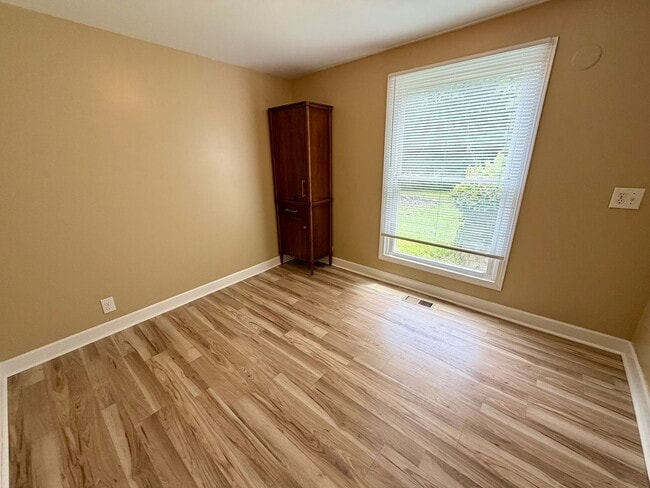 Building Photo - 1414 Daresa Ln
