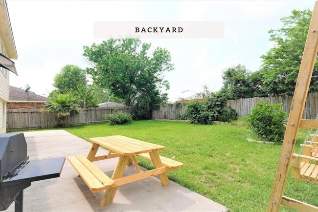 Building Photo - 19518 Sedgecreek Dr