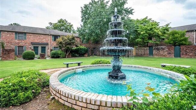 Building Photo - 3117 Colonial Way